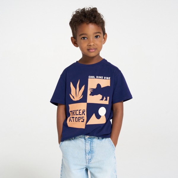 تي شيرت بأكمام قصيرة، باللون الأزرق ومُزيّن برسمة ديناصور، للفتيان